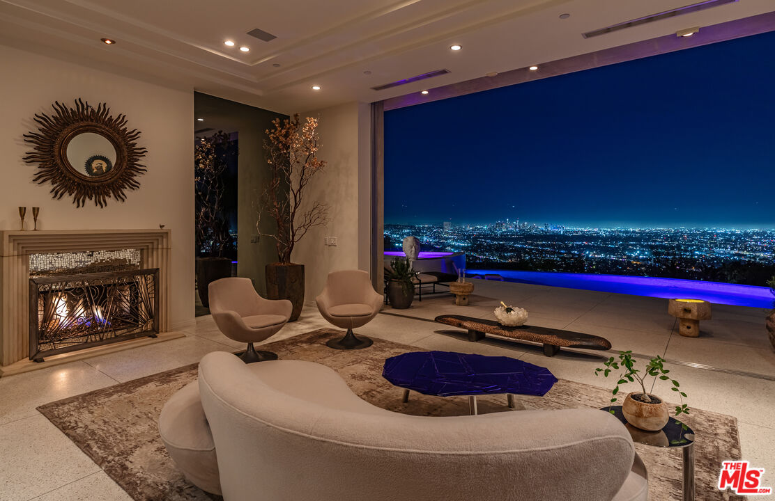 Los Angeles, California, 90069, United States, 3 Bedrooms Bedrooms, ,6 BathroomsBathrooms,Residential,For Sale,1731707