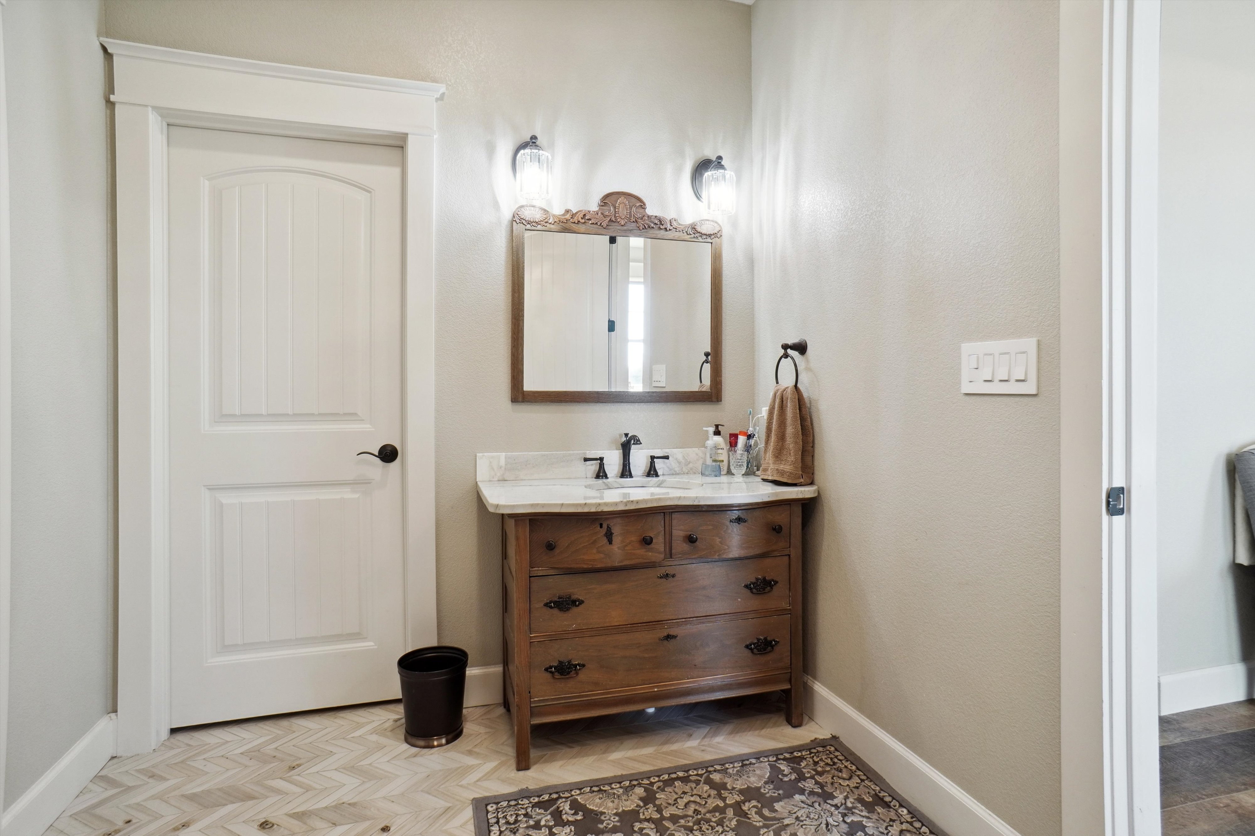 Bridgeport, Texas, 76426, United States, 4 Bedrooms Bedrooms, ,3 BathroomsBathrooms,Residential,For Sale,1701236