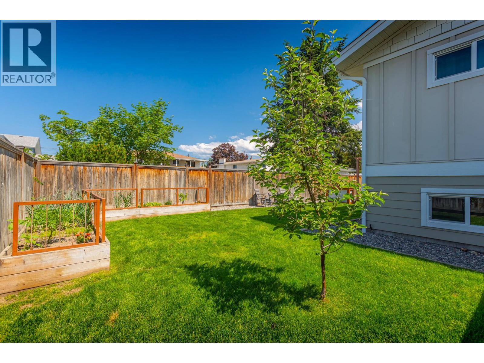 KELOWNA, British Columbia, V1X 2H2, CA, 3 Bedrooms Bedrooms, ,3 BathroomsBathrooms,Residential,For Sale,1948165