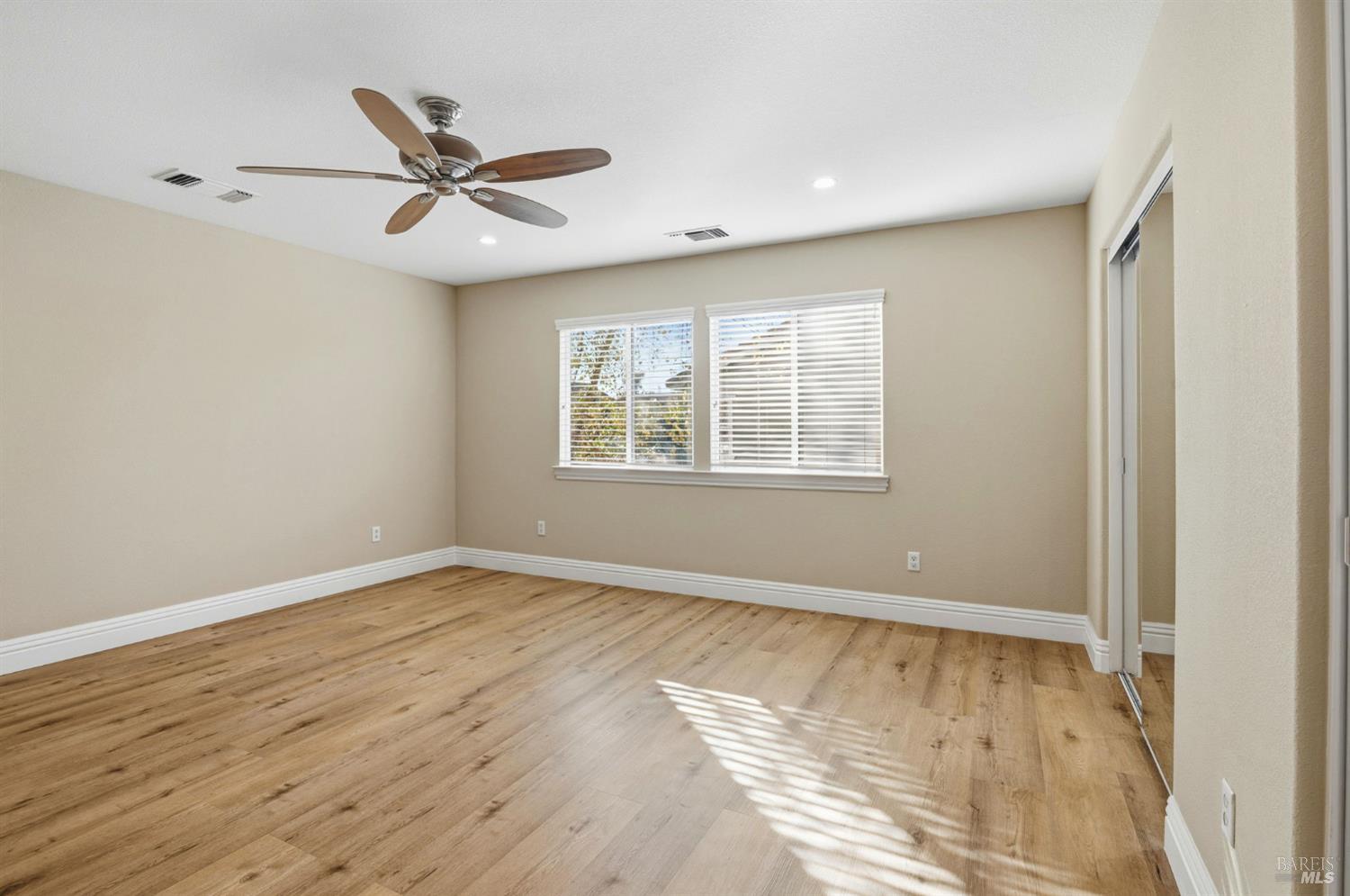 Fairfield, California, 94534, United States, 3 Bedrooms Bedrooms, ,3 BathroomsBathrooms,Residential,For Sale,1987540