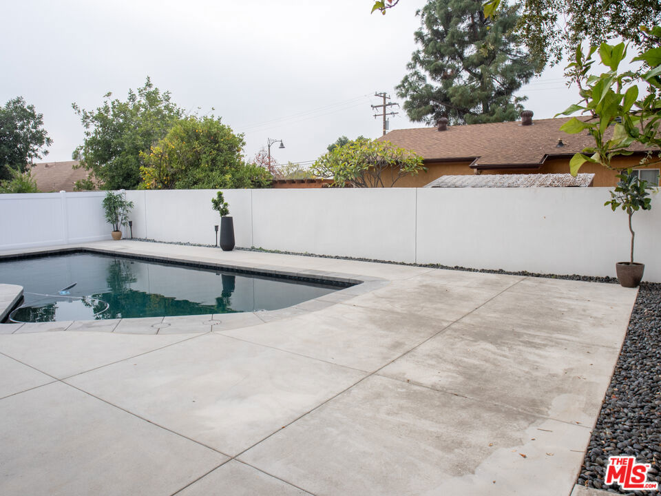 Duarte, California, 91010, United States, 6 Bedrooms Bedrooms, ,3 BathroomsBathrooms,Residential,For Sale,1836068