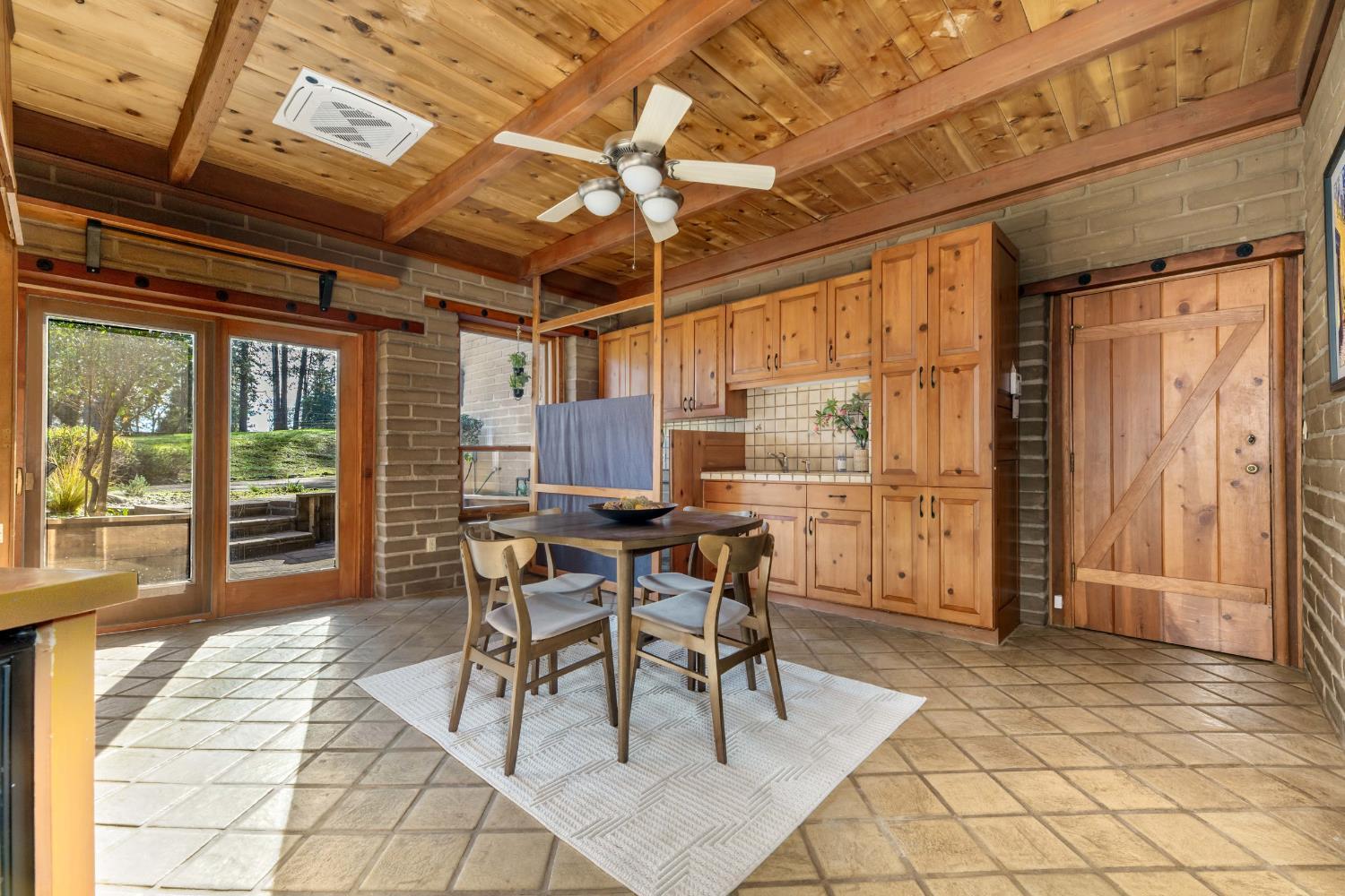 Grass Valley, California, 95949, United States, 3 Bedrooms Bedrooms, ,5 BathroomsBathrooms,Residential,For Sale,2006343