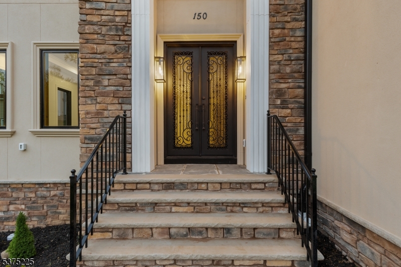 Parsippany-Troy Hills Twp., New Jersey, 07005, United States, 5 Bedrooms Bedrooms, ,4 BathroomsBathrooms,Residential,For Sale,1906910