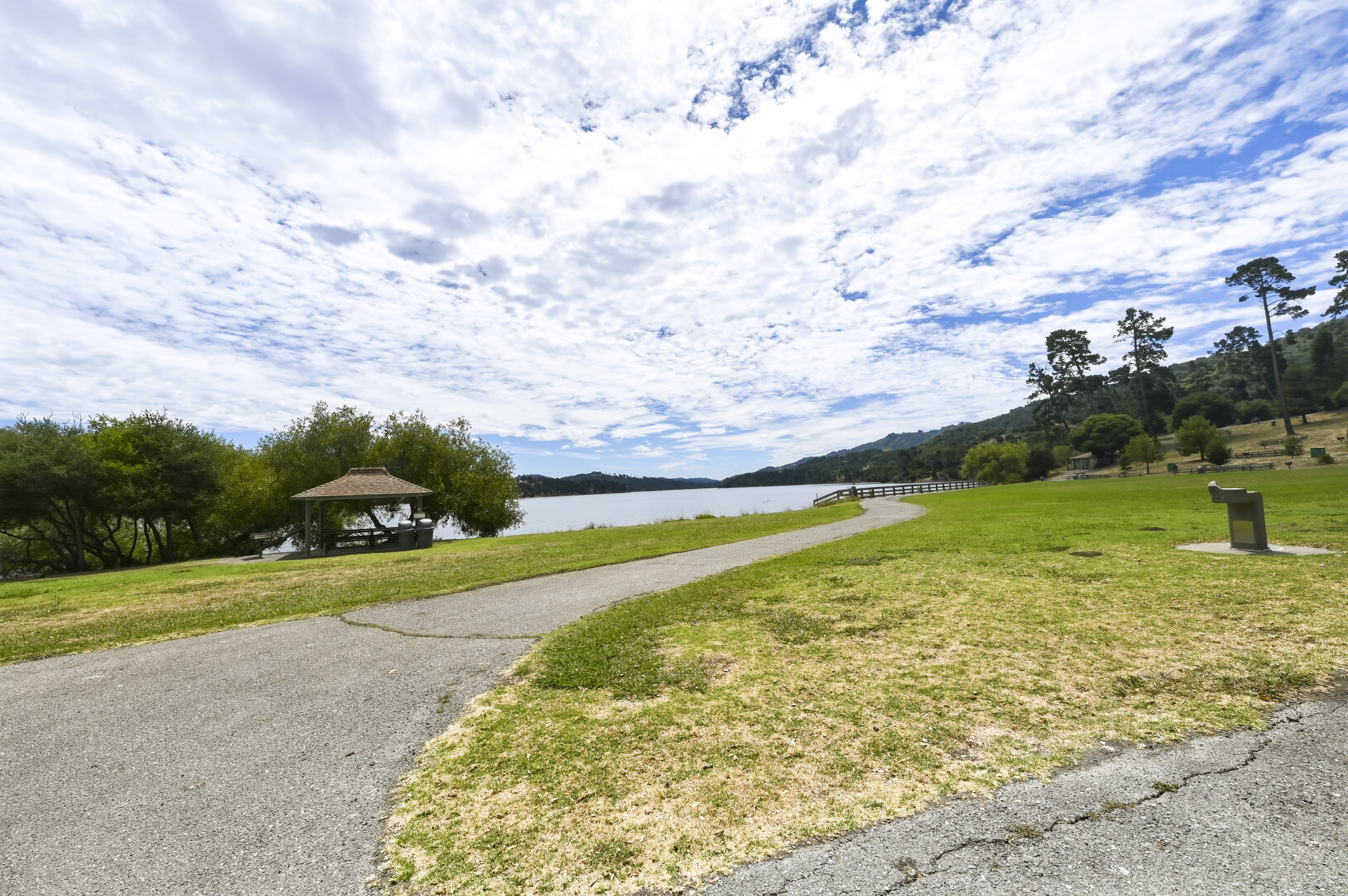  Comfort, Convenience and Outdoor Adventure in One Great Location - 物件實景
