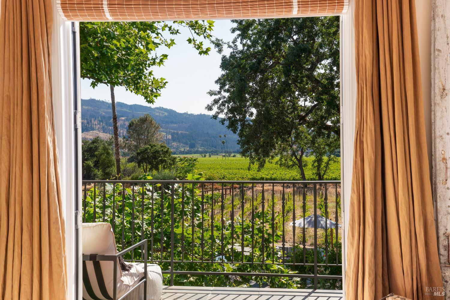 Calistoga, California, 94515, United States, 4 Bedrooms Bedrooms, ,5 BathroomsBathrooms,Residential,For Sale,1882697