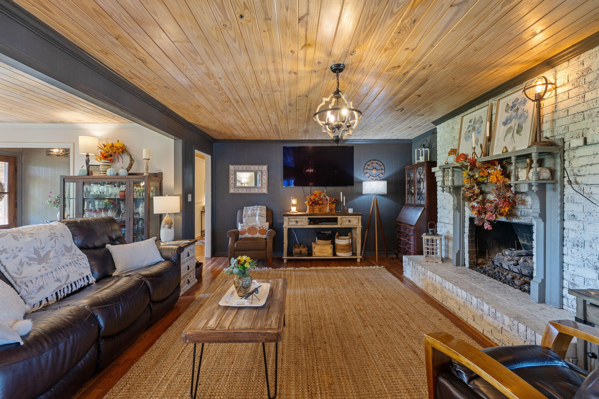 Harrison, Tennessee, 37341, United States, 4 Bedrooms Bedrooms, ,4 BathroomsBathrooms,Residential,For Sale,1951177