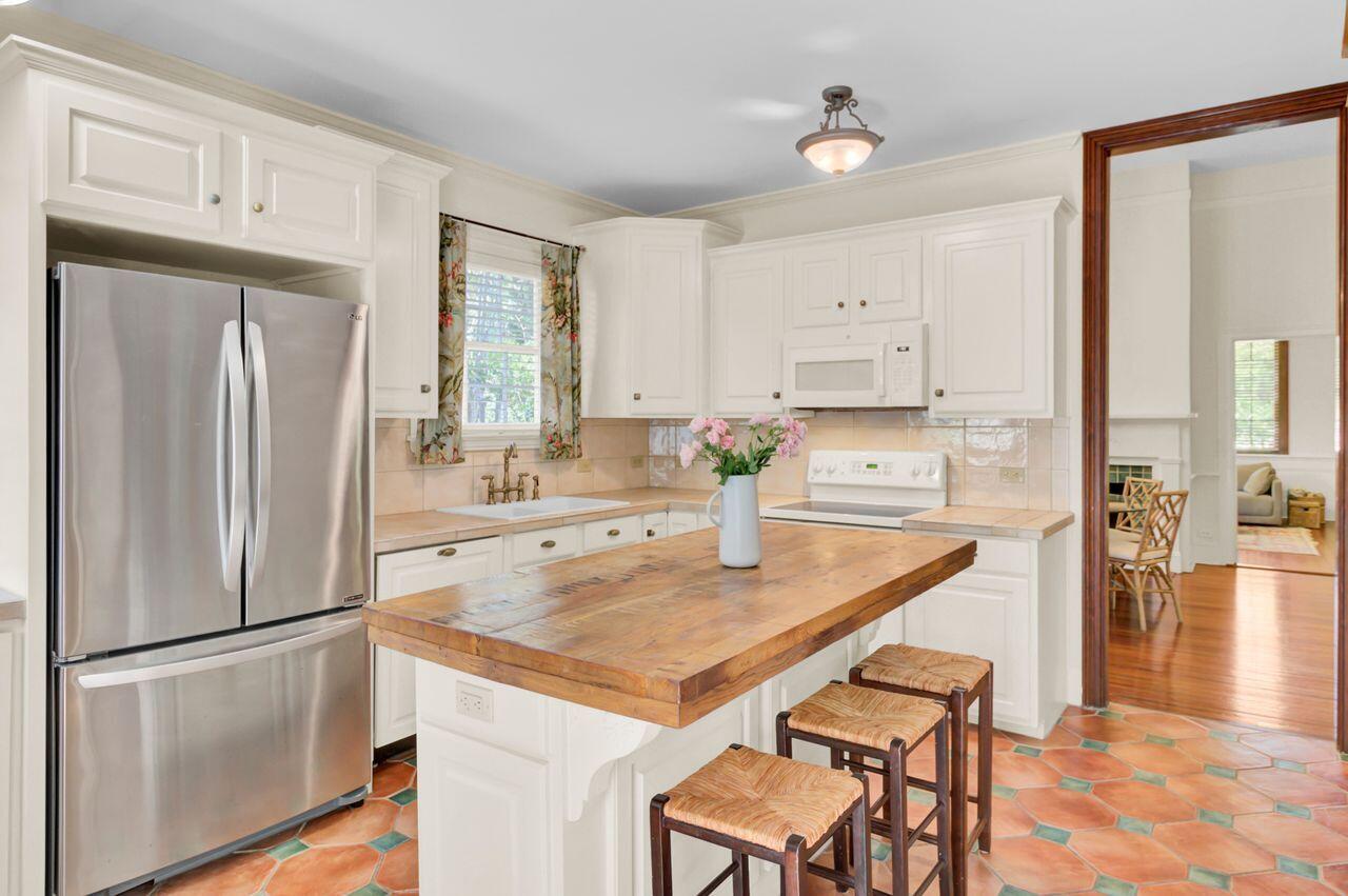 Summerville, South Carolina, 29483, United States, 3 Bedrooms Bedrooms, ,2 BathroomsBathrooms,Residential,For Sale,1938734