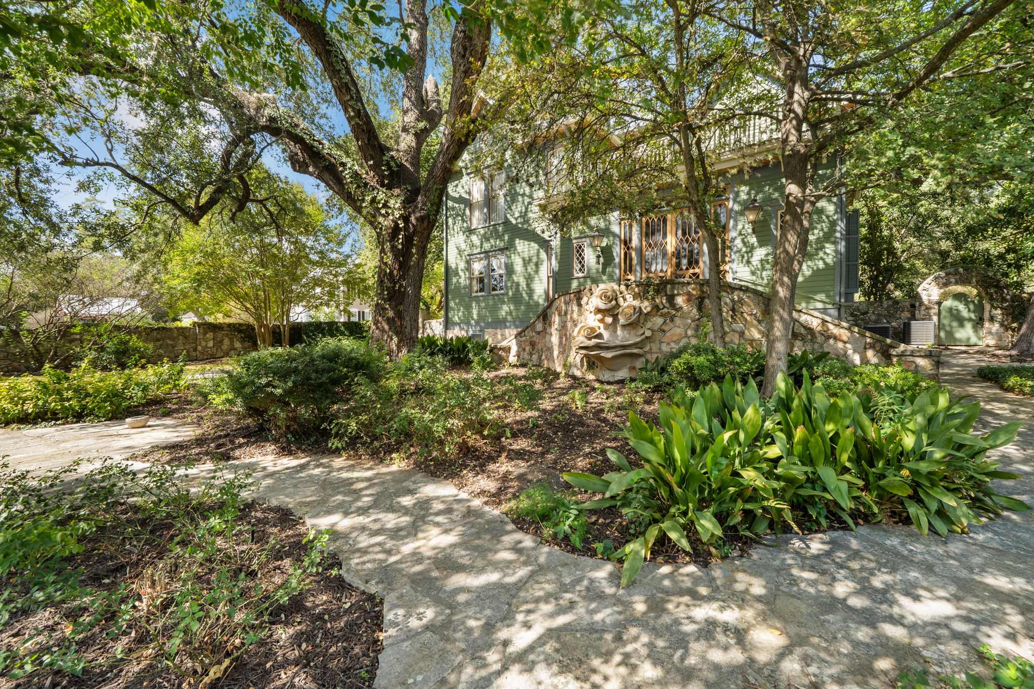 San Marcos, Texas, 78666, United States, 3 Bedrooms Bedrooms, ,4 BathroomsBathrooms,Residential,For Sale,1981922