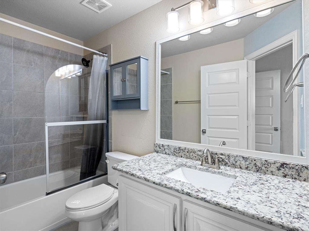 Waxahachie, Texas, 75165, United States, 4 Bedrooms Bedrooms, ,4 BathroomsBathrooms,Residential,For Sale,1978879