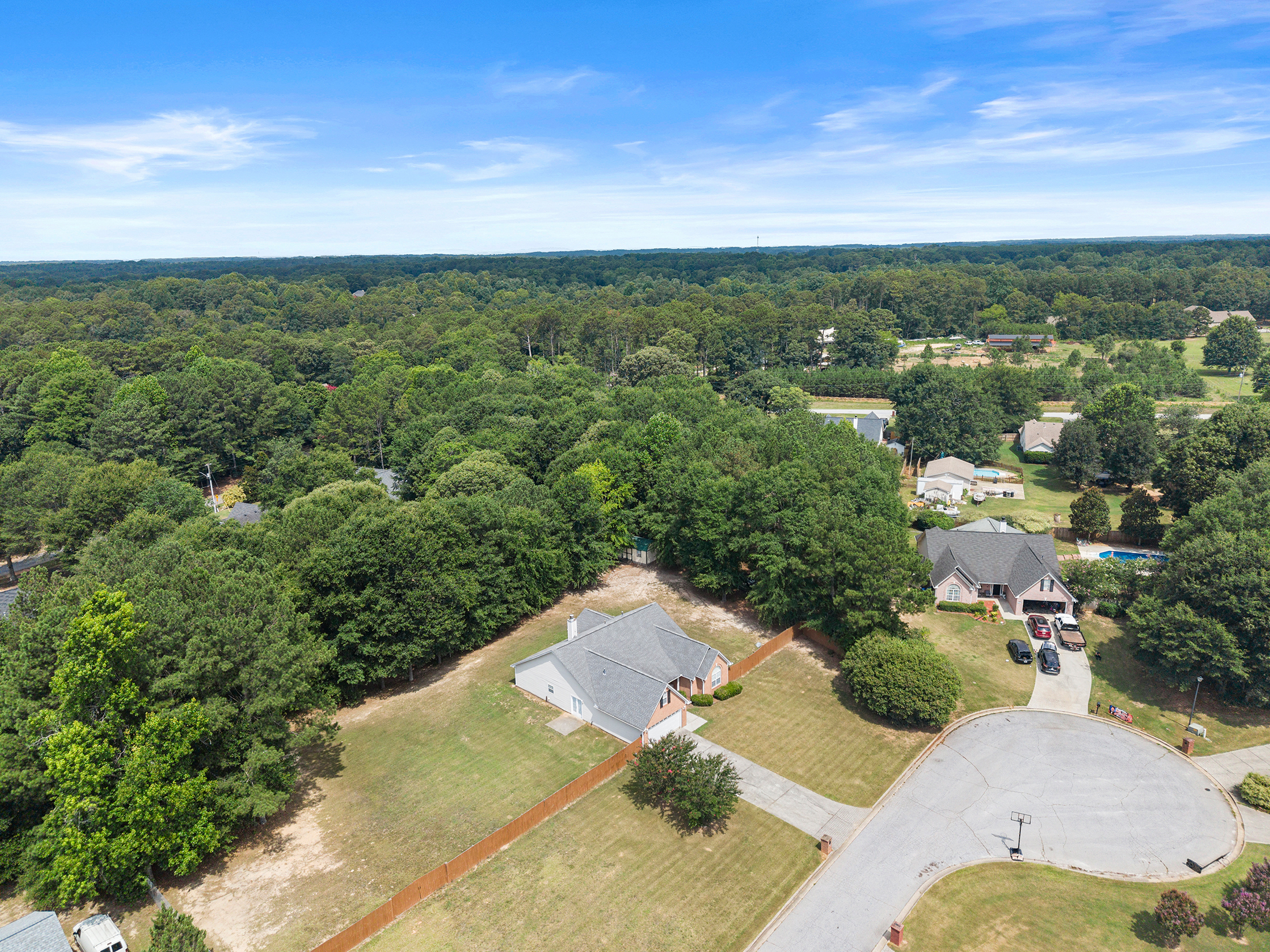  Immaculately Maintained, Brick-Front, Step-Less Ranch Home - 物件實景