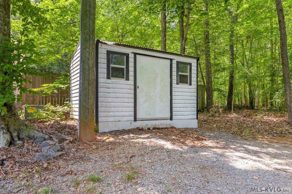 Macon, North Carolina, 27551, United States, 3 Bedrooms Bedrooms, ,2 BathroomsBathrooms,Residential,For Sale,1896406