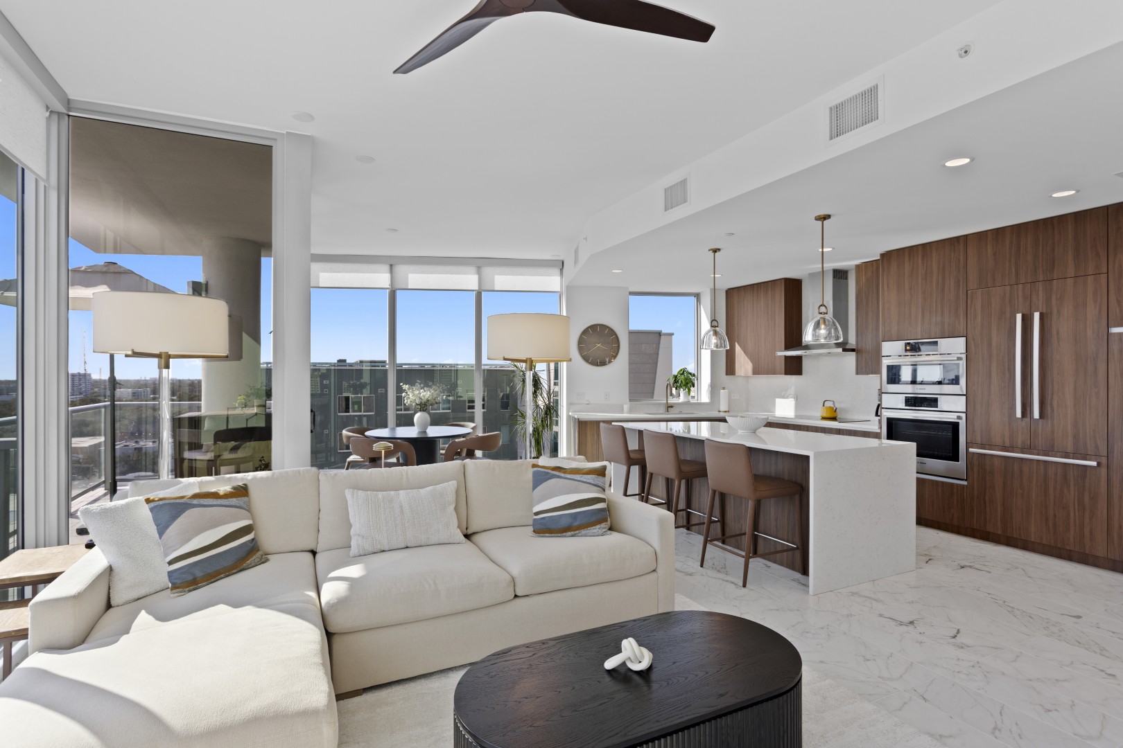 St Petersburg, Florida, 33701, United States, 3 Bedrooms Bedrooms, ,3 BathroomsBathrooms,Residential,For Sale,2018618