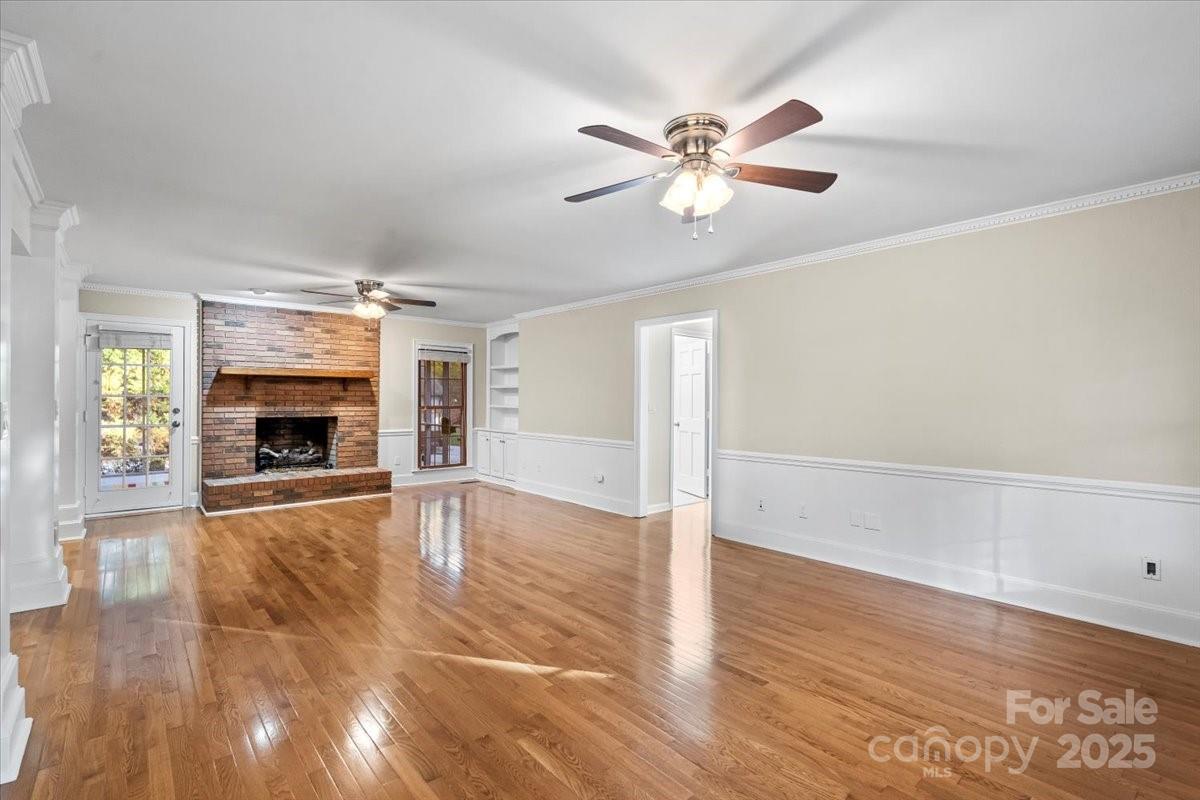 Kannapolis, North Carolina, 28081, United States, 3 Bedrooms Bedrooms, ,4 BathroomsBathrooms,Residential,For Sale,1989536