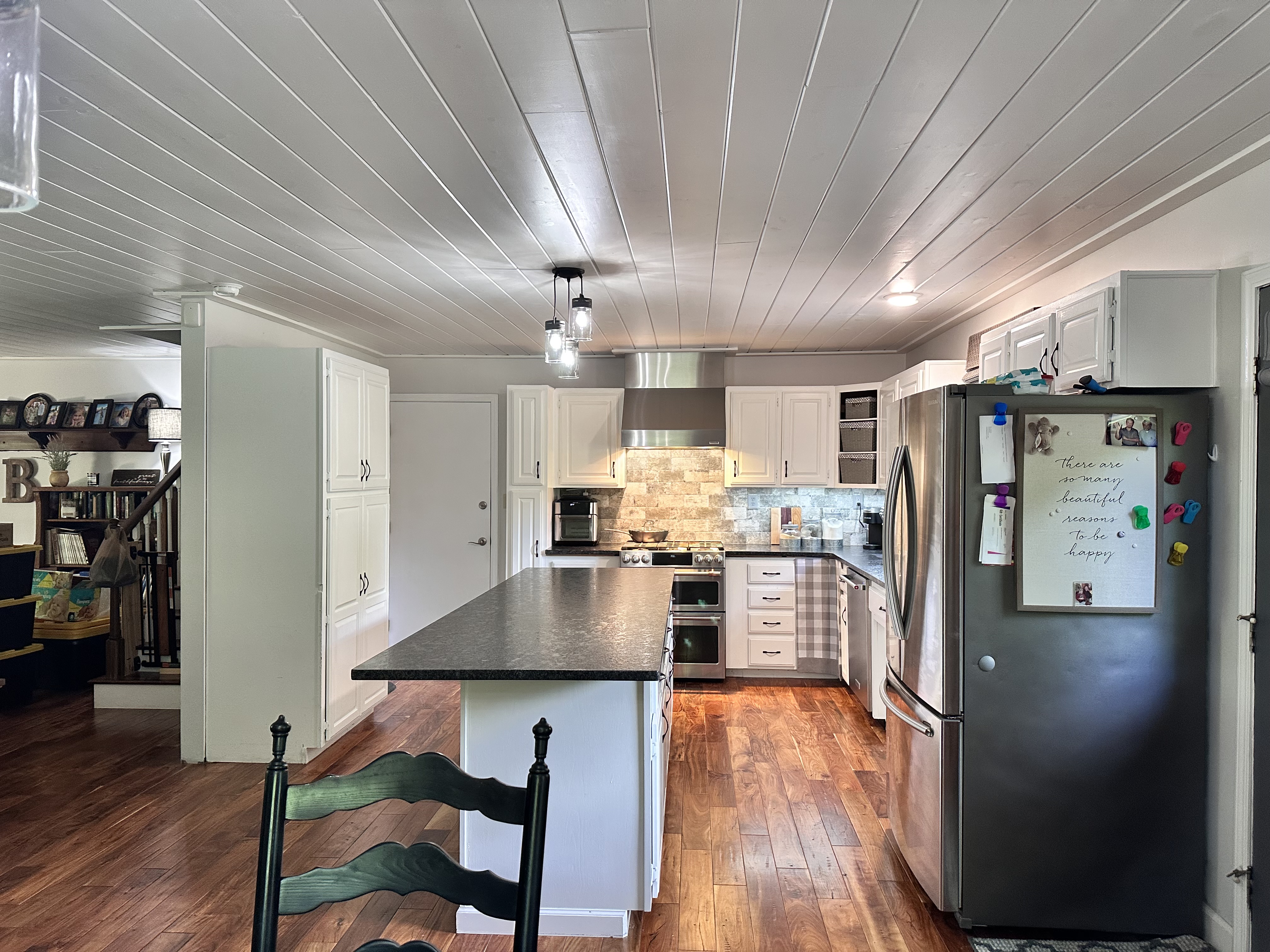 Shepherdsville, Kentucky, 40165, United States, 3 Bedrooms Bedrooms, ,2 BathroomsBathrooms,Residential,For Sale,1944660