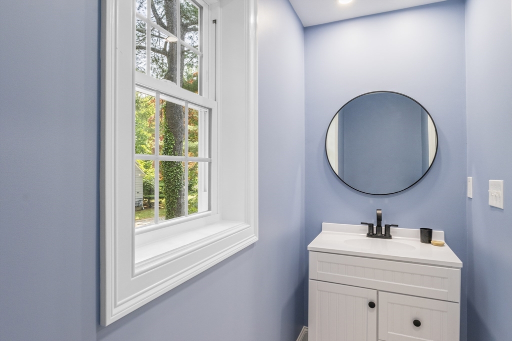 Attleboro, Massachusetts, 02703, United States, 4 Bedrooms Bedrooms, ,3 BathroomsBathrooms,Residential,For Sale,1924385
