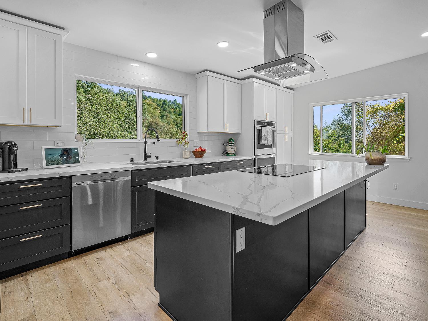 Shingle Springs, California, 95682, United States, 4 Bedrooms Bedrooms, ,3 BathroomsBathrooms,Residential,For Sale,1982328