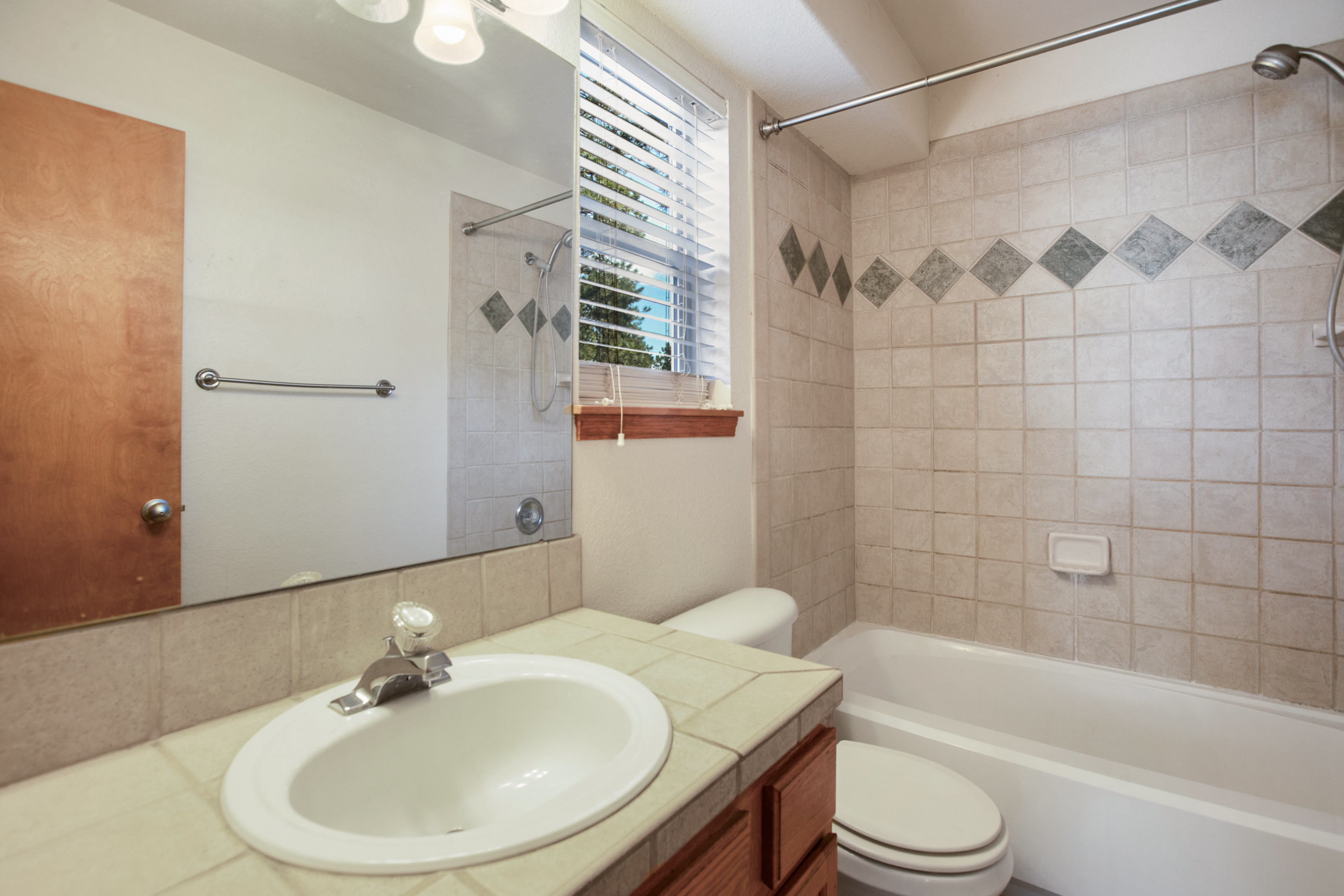 Woodland Park, Colorado, 80863, United States, 3 Bedrooms Bedrooms, ,3 BathroomsBathrooms,Residential,For Sale,1966614