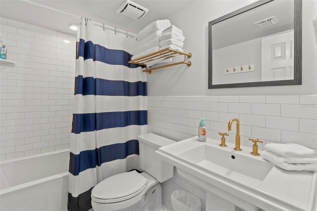 New Smyrna Beach, Florida, 32169, United States, 2 Bedrooms Bedrooms, ,3 BathroomsBathrooms,Residential,For Sale,1987395