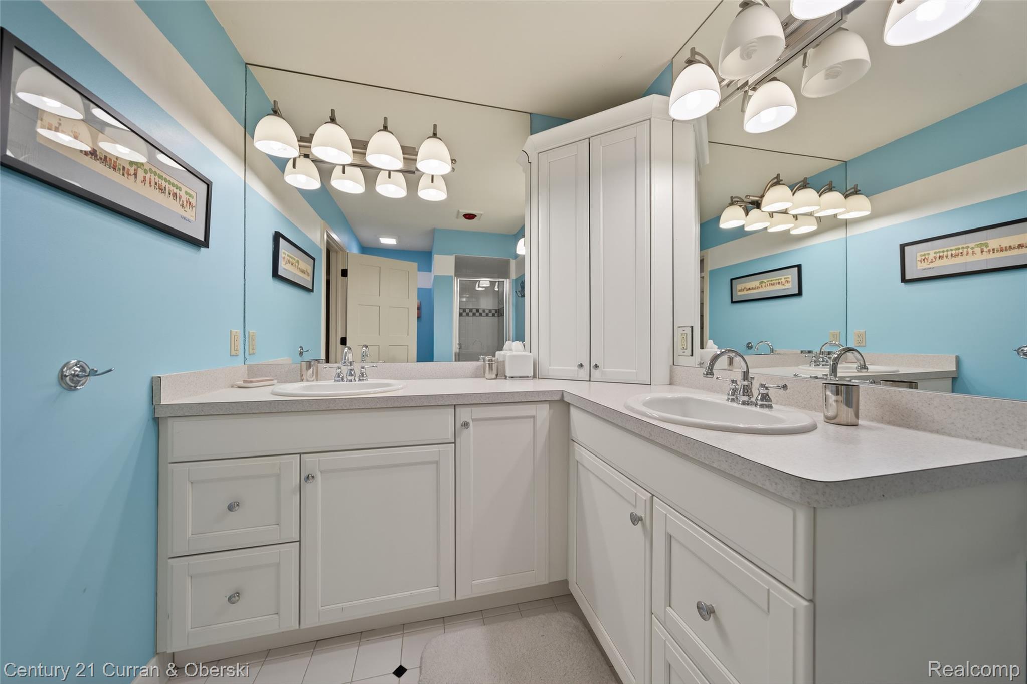 Bloomfield Hills, Michigan, 48301, United States, 4 Bedrooms Bedrooms, ,4 BathroomsBathrooms,Residential,For Sale,2035852