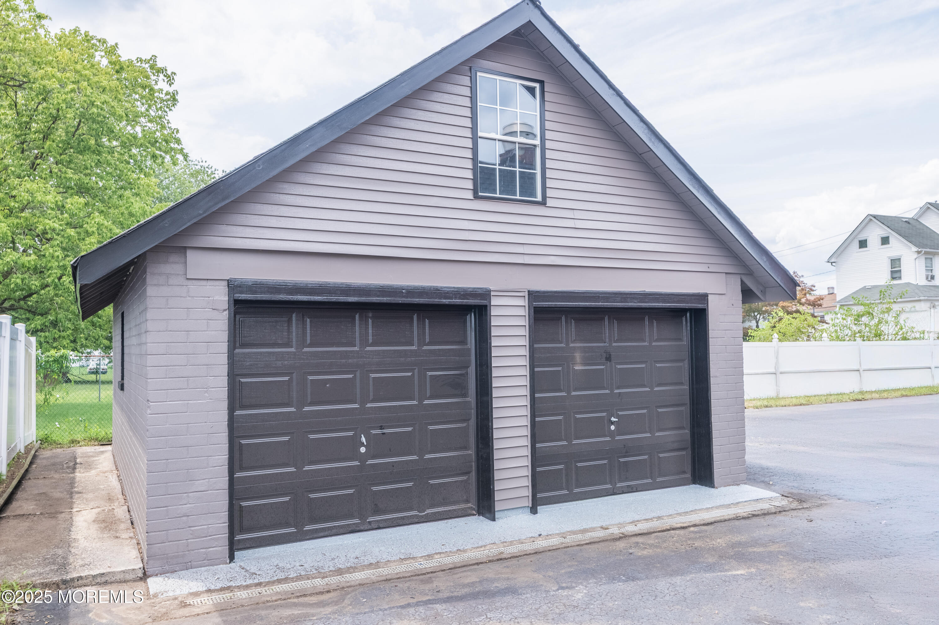 Englishtown, New Jersey, 07726, United States, 6 Bedrooms Bedrooms, ,4 BathroomsBathrooms,Residential,For Sale,1908199