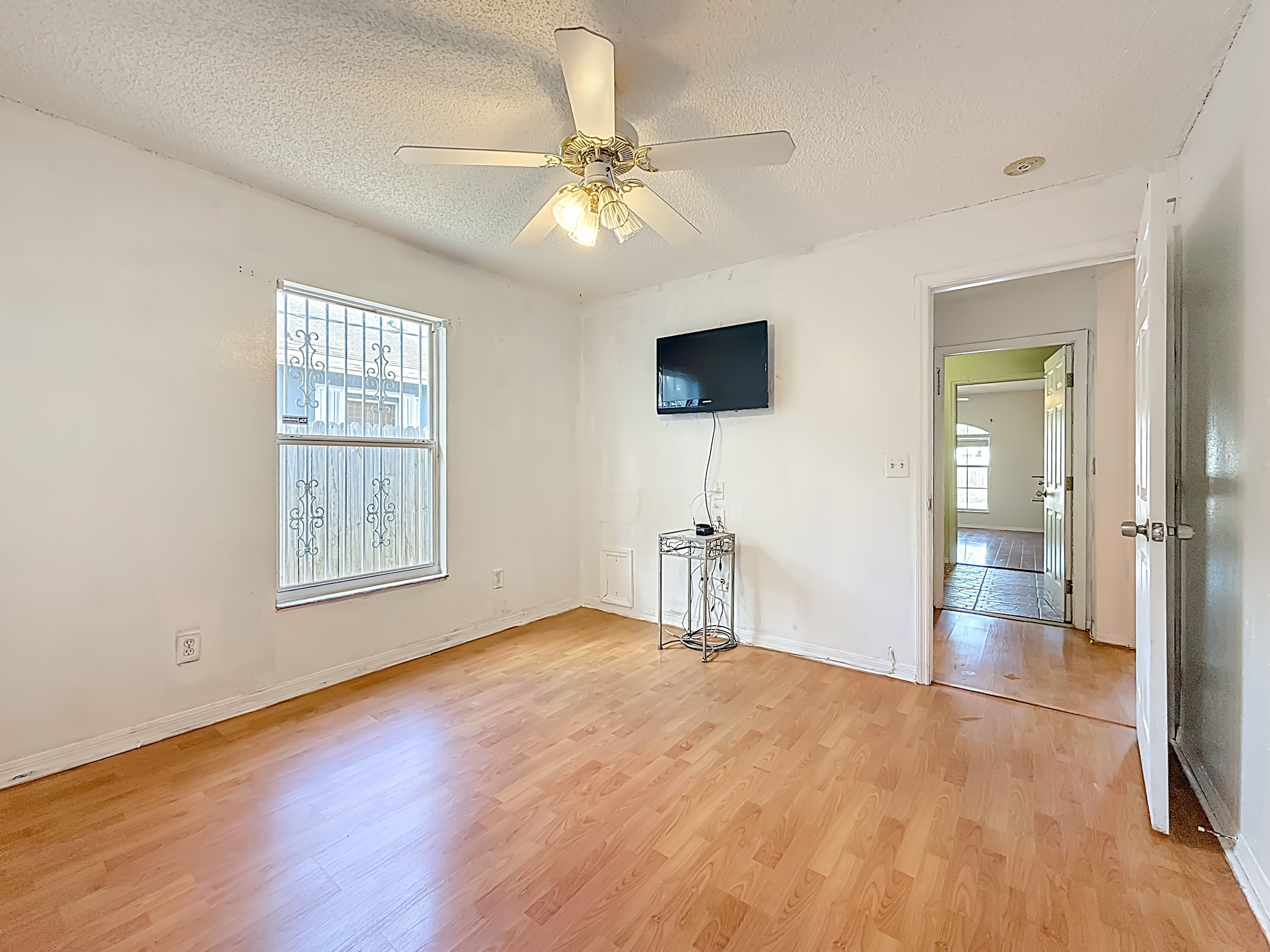 St. Petersburg, Florida, 33713, United States, 4 Bedrooms Bedrooms, ,2 BathroomsBathrooms,Residential,For Sale,2005721