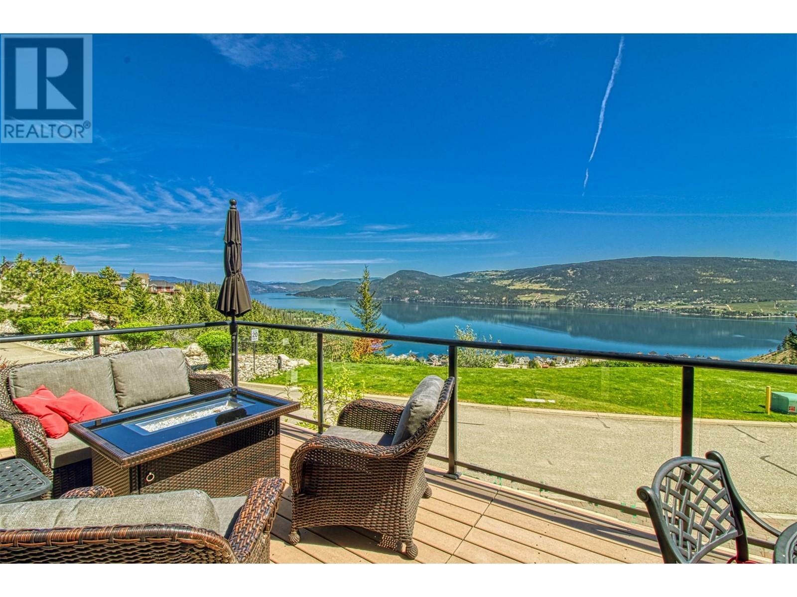 KELOWNA, British Columbia, V1Z 3R8, CA, 3 Bedrooms Bedrooms, ,3 BathroomsBathrooms,Residential,For Sale,1839050