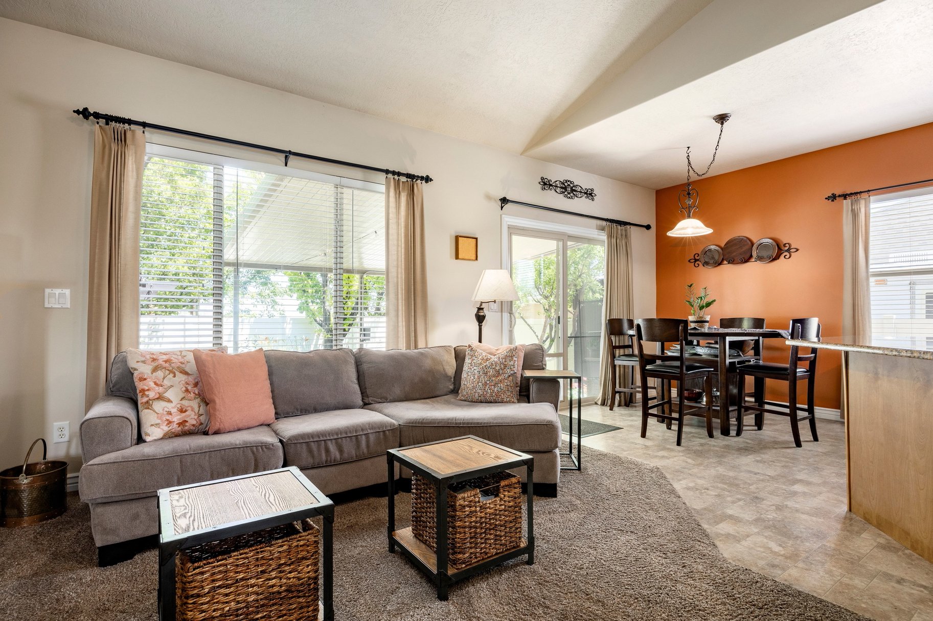  Enjoy Single Level Living at It