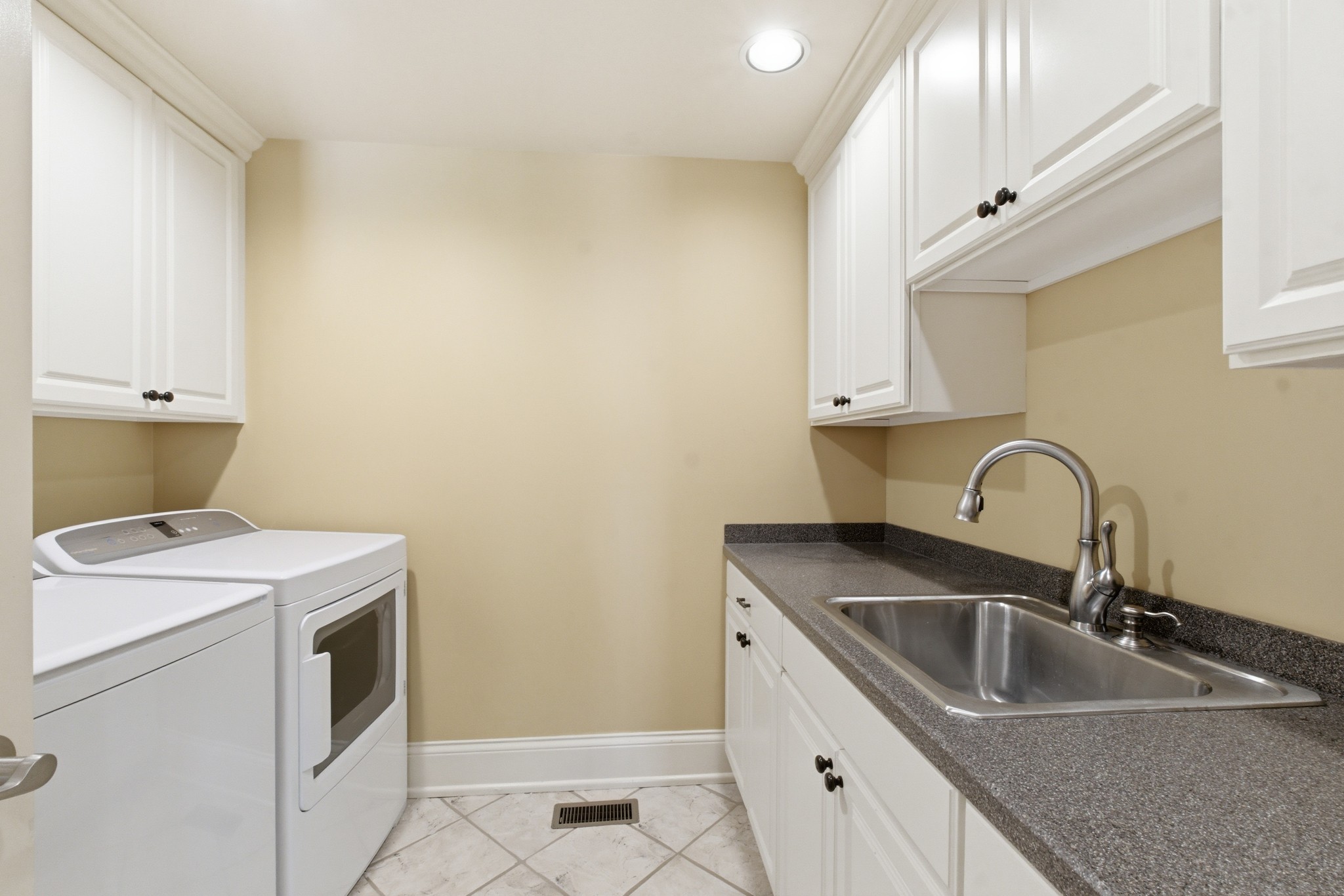  4022 Sneed Rd, Nashville, TN, 37215 - 物件實景