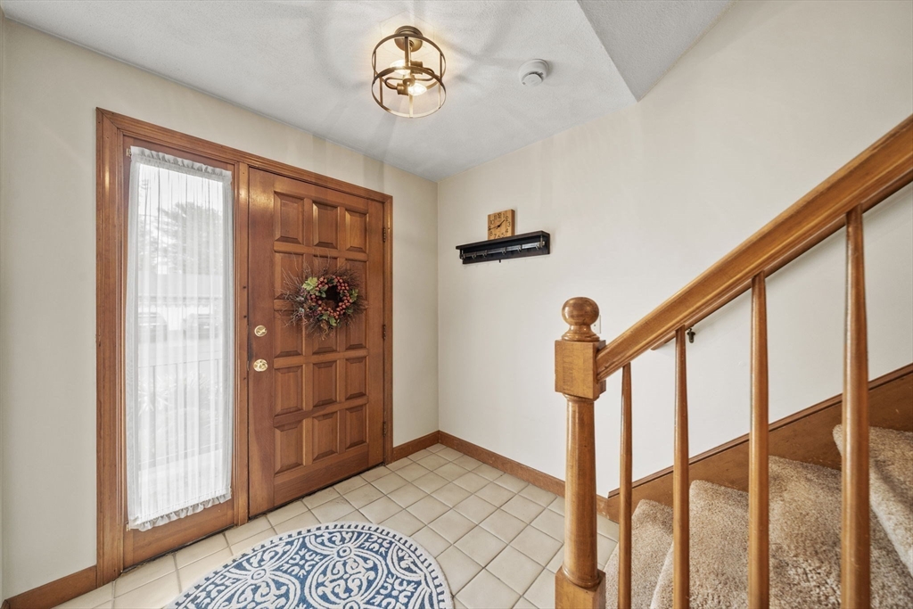 Lynn, Massachusetts, 01904, United States, 4 Bedrooms Bedrooms, ,2 BathroomsBathrooms,Residential,For Sale,2048427