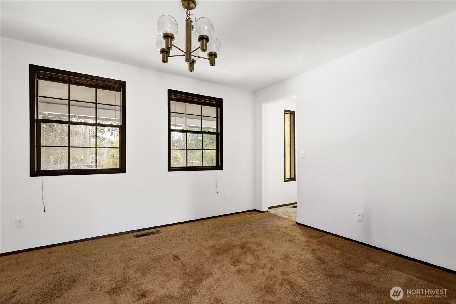 Oak Harbor, Washington, 98277, United States, 3 Bedrooms Bedrooms, ,3 BathroomsBathrooms,Residential,For Sale,1875904