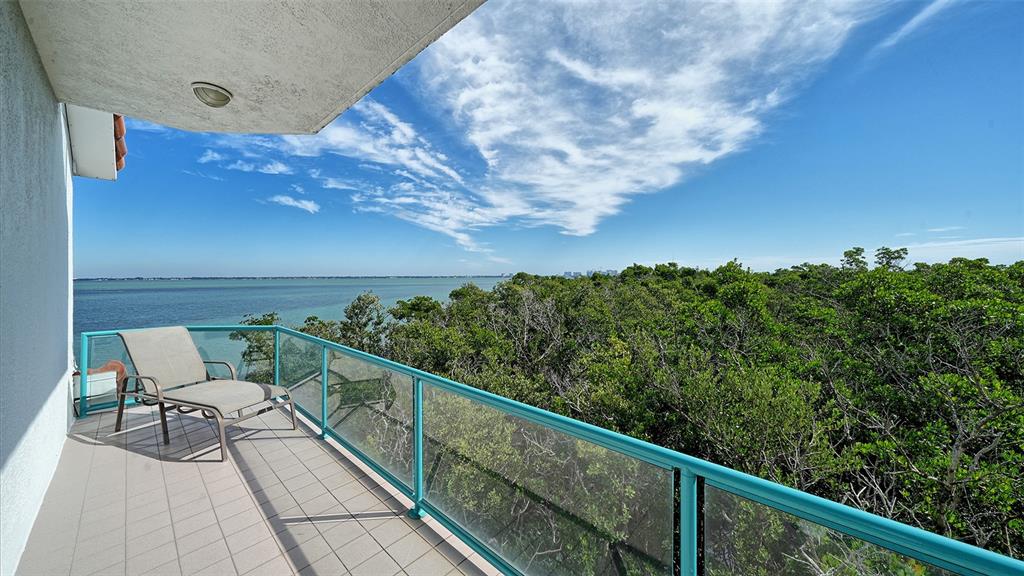 Longboat Key, Florida, 34228, United States, 2 Bedrooms Bedrooms, ,3 BathroomsBathrooms,Residential,For Sale,1989071