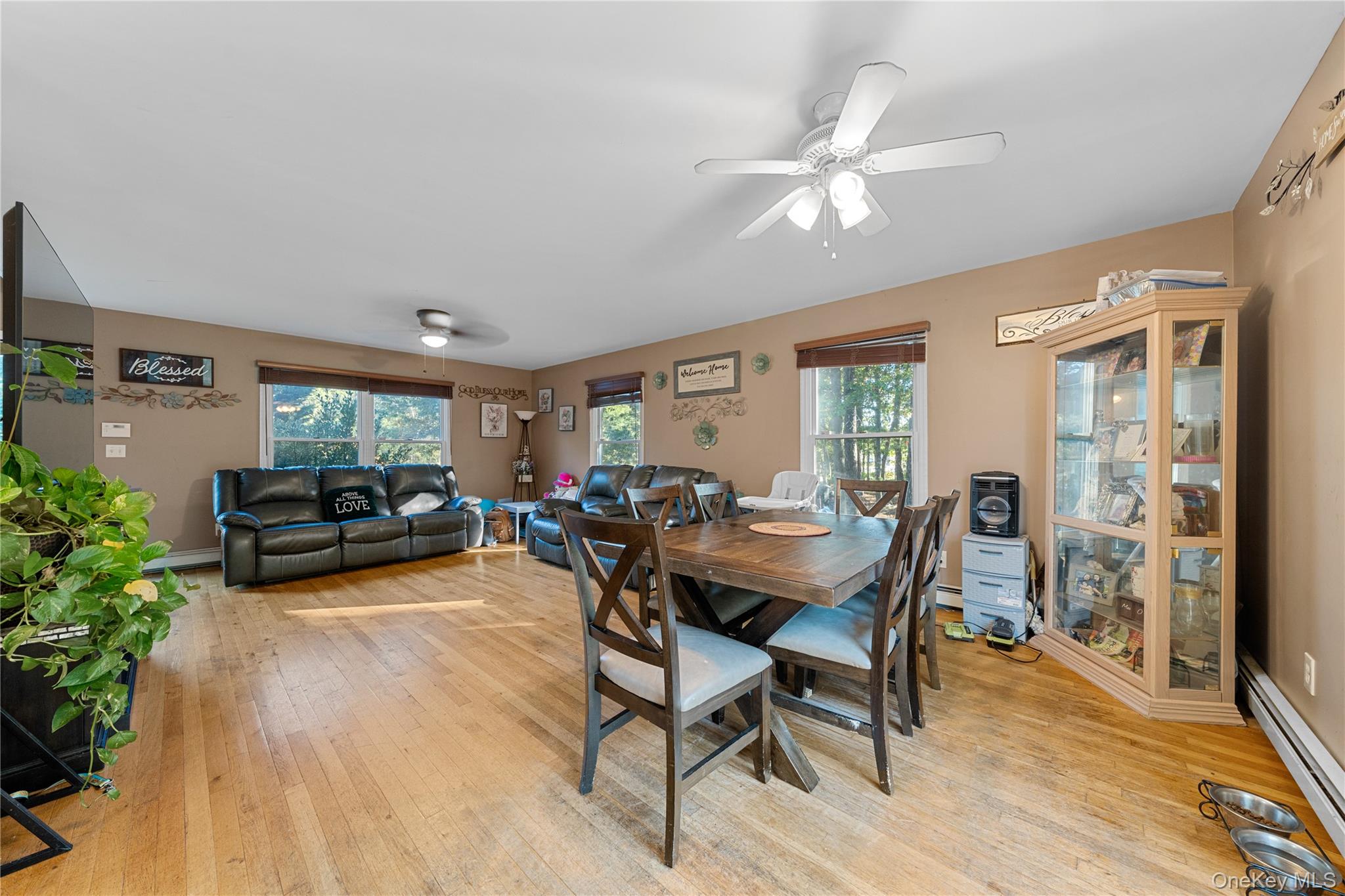 Yaphank, New York, 11980, United States, 4 Bedrooms Bedrooms, ,3 BathroomsBathrooms,Residential,For Sale,1957839