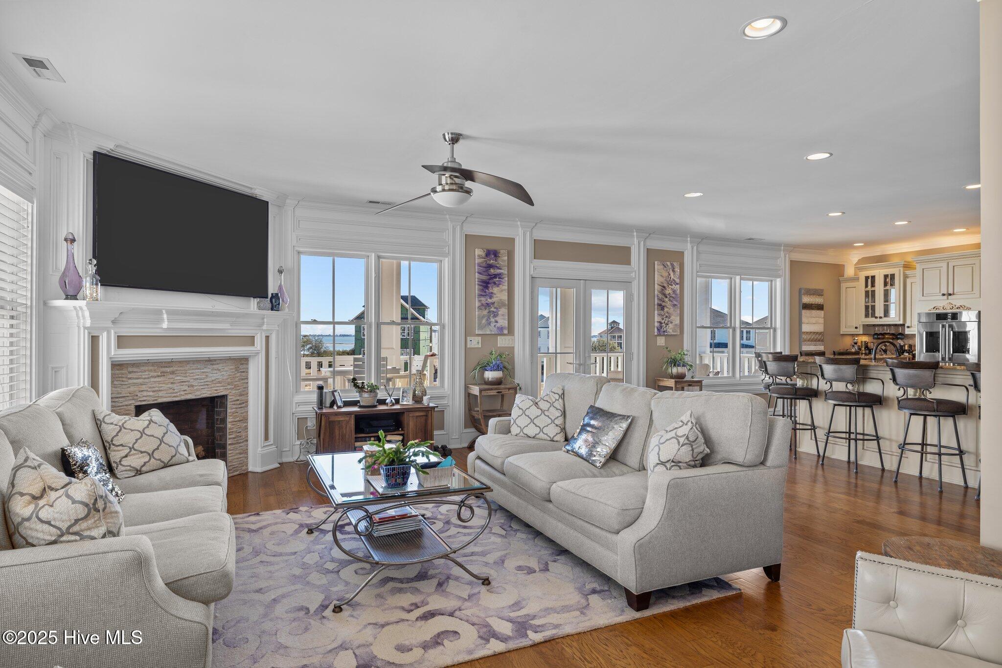 Newport, North Carolina, 28570, United States, 5 Bedrooms Bedrooms, ,7 BathroomsBathrooms,Residential,For Sale,1856837