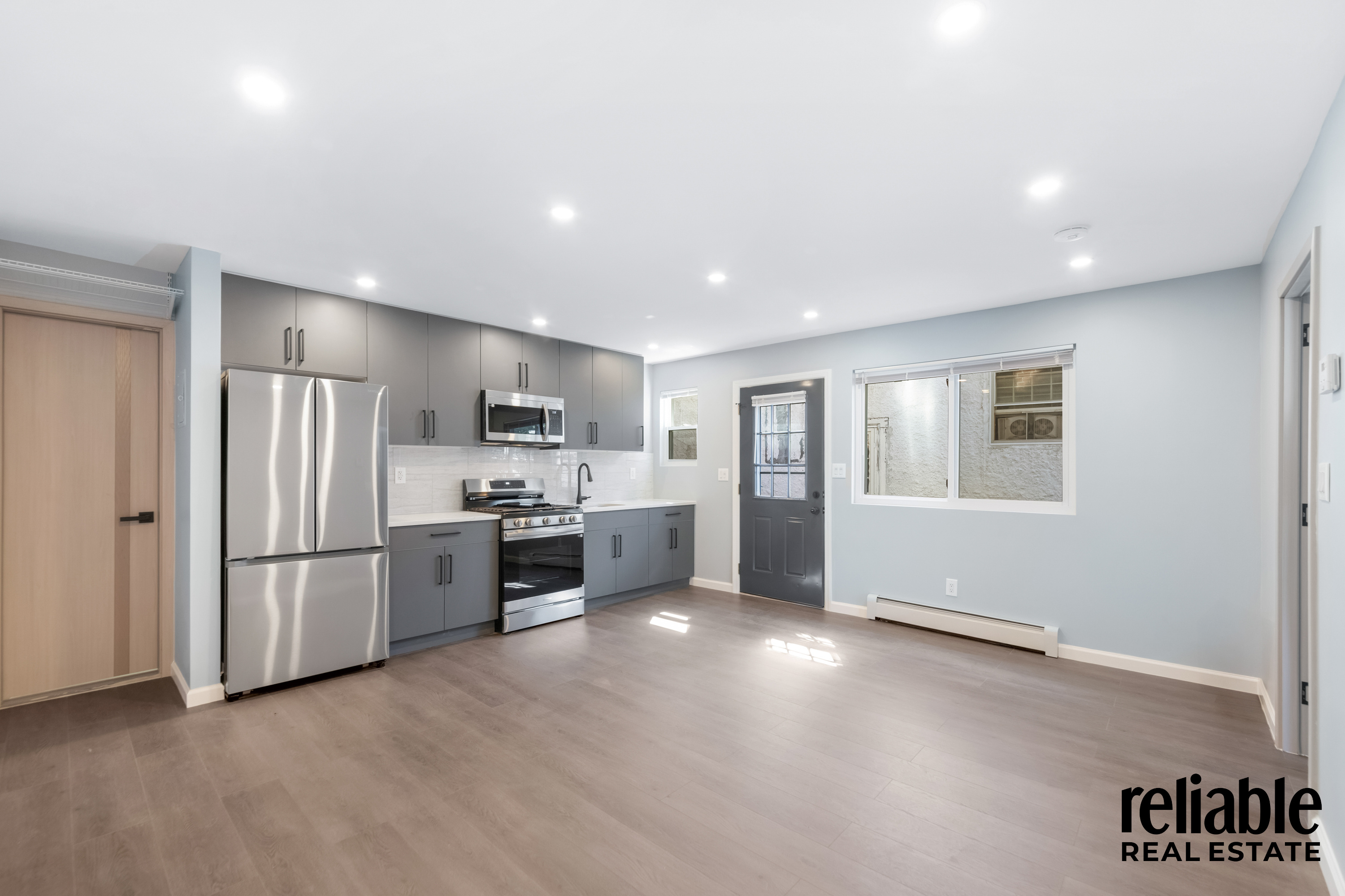 Bayside, New York, 11361, United States, 3 Bedrooms Bedrooms, ,3 BathroomsBathrooms,Residential,For Sale,1942287