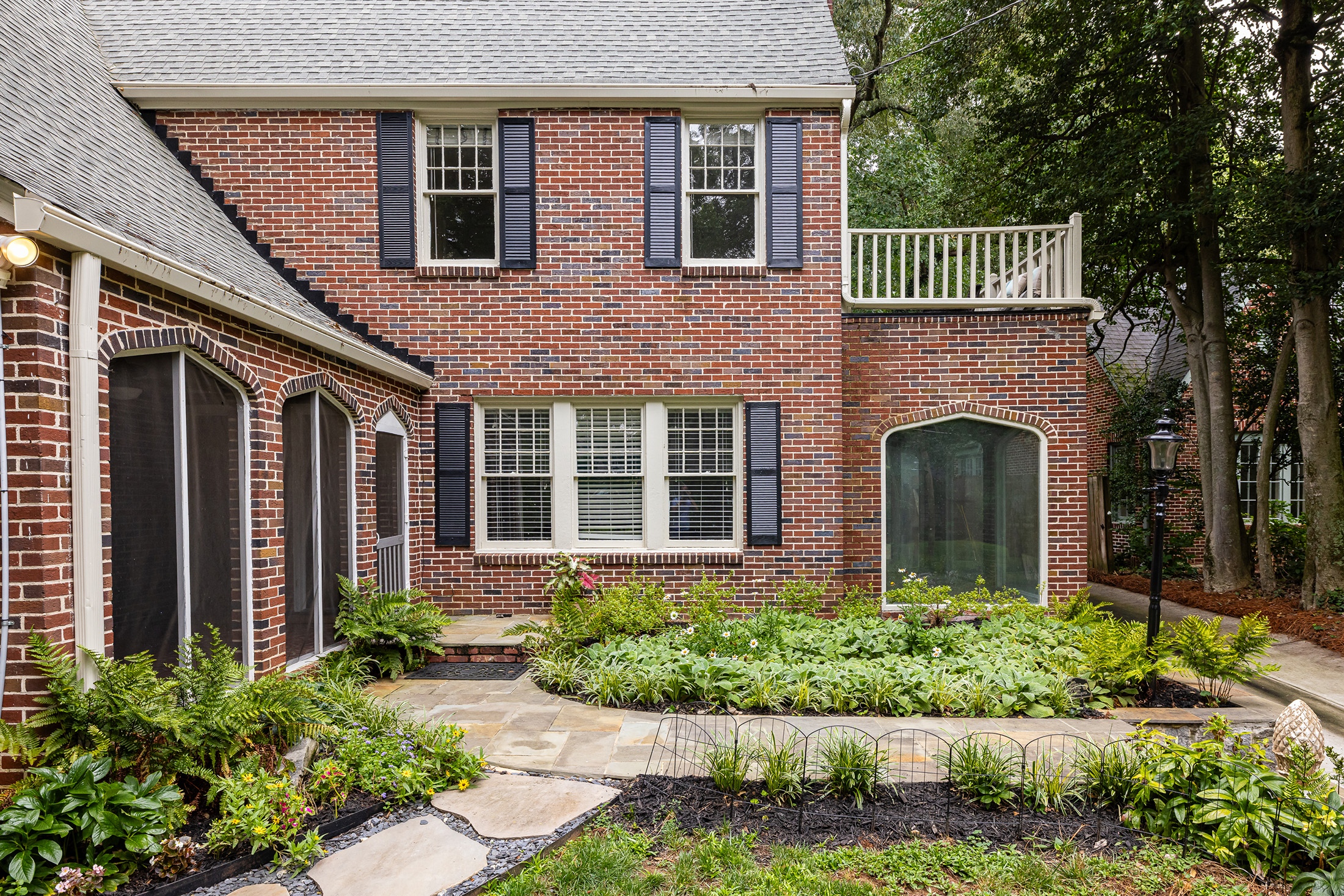  Distinctive Morningside Home with Separate Guest Residence - 物件實景
