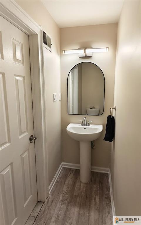 North Brunswick, New Jersey, 08902, United States, 3 Bedrooms Bedrooms, ,3 BathroomsBathrooms,Residential,For Sale,1992119