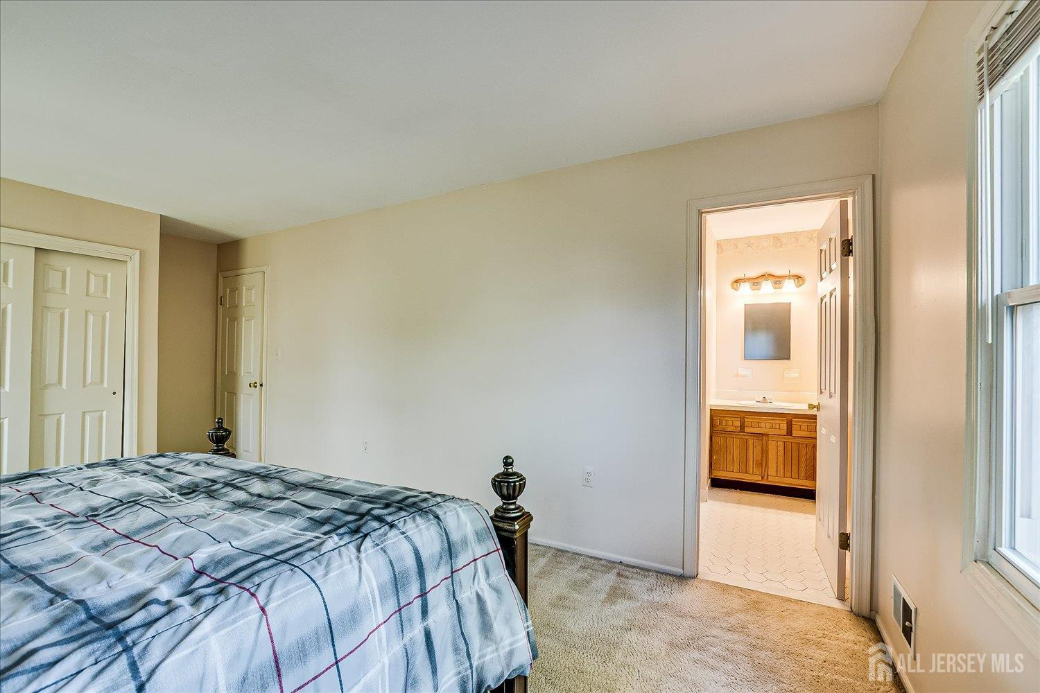 South Plainfield, New Jersey, 07080, United States, 4 Bedrooms Bedrooms, ,3 BathroomsBathrooms,Residential,For Sale,1934191