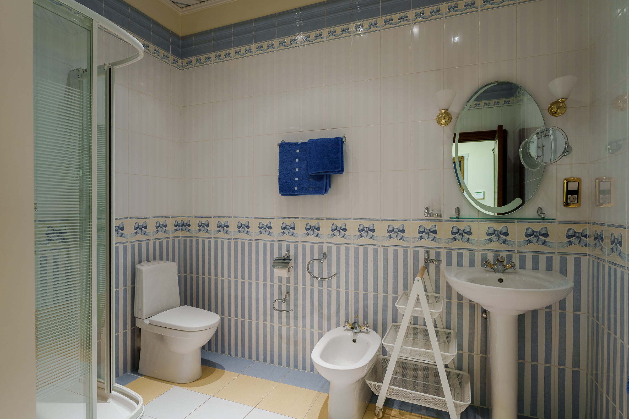  An elegant and spacious apartment in the Quiet Center - 物件實景