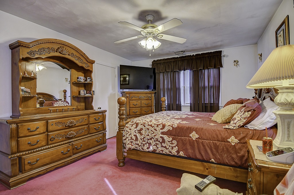 Norfolk, Virginia, 23502, United States, 4 Bedrooms Bedrooms, ,4 BathroomsBathrooms,Residential,For Sale,1974542