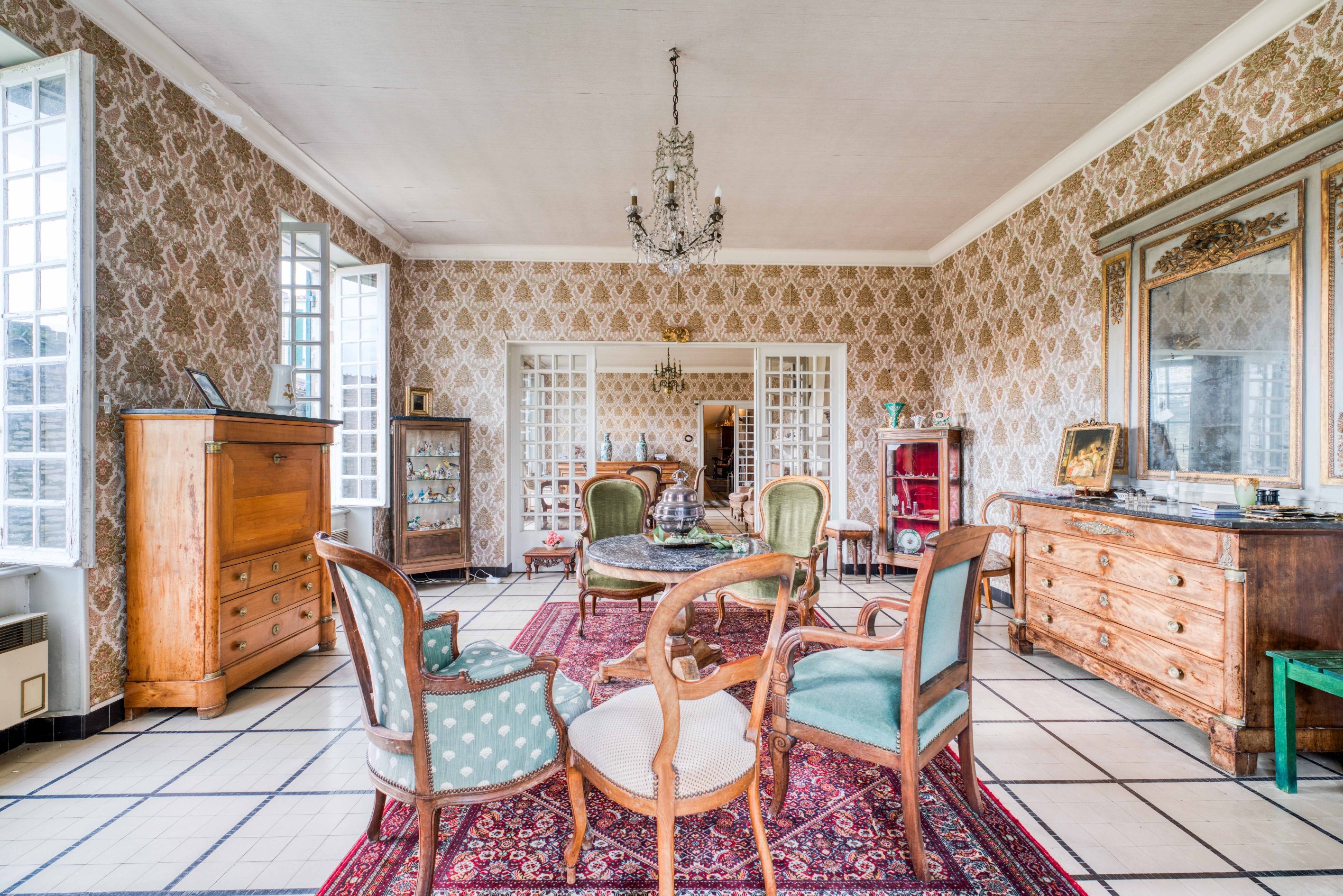  TOWNHOUSE IN THE HEART OF ST PIERRE D