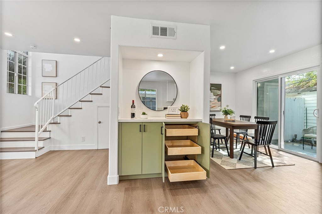 Pasadena, California, 91106, United States, 3 Bedrooms Bedrooms, ,2 BathroomsBathrooms,Residential,For Sale,1976384