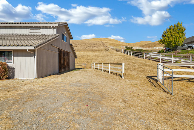 Tres Pinos, California, 95075, United States, 3 Bedrooms Bedrooms, ,3 BathroomsBathrooms,Residential,For Sale,1988626
