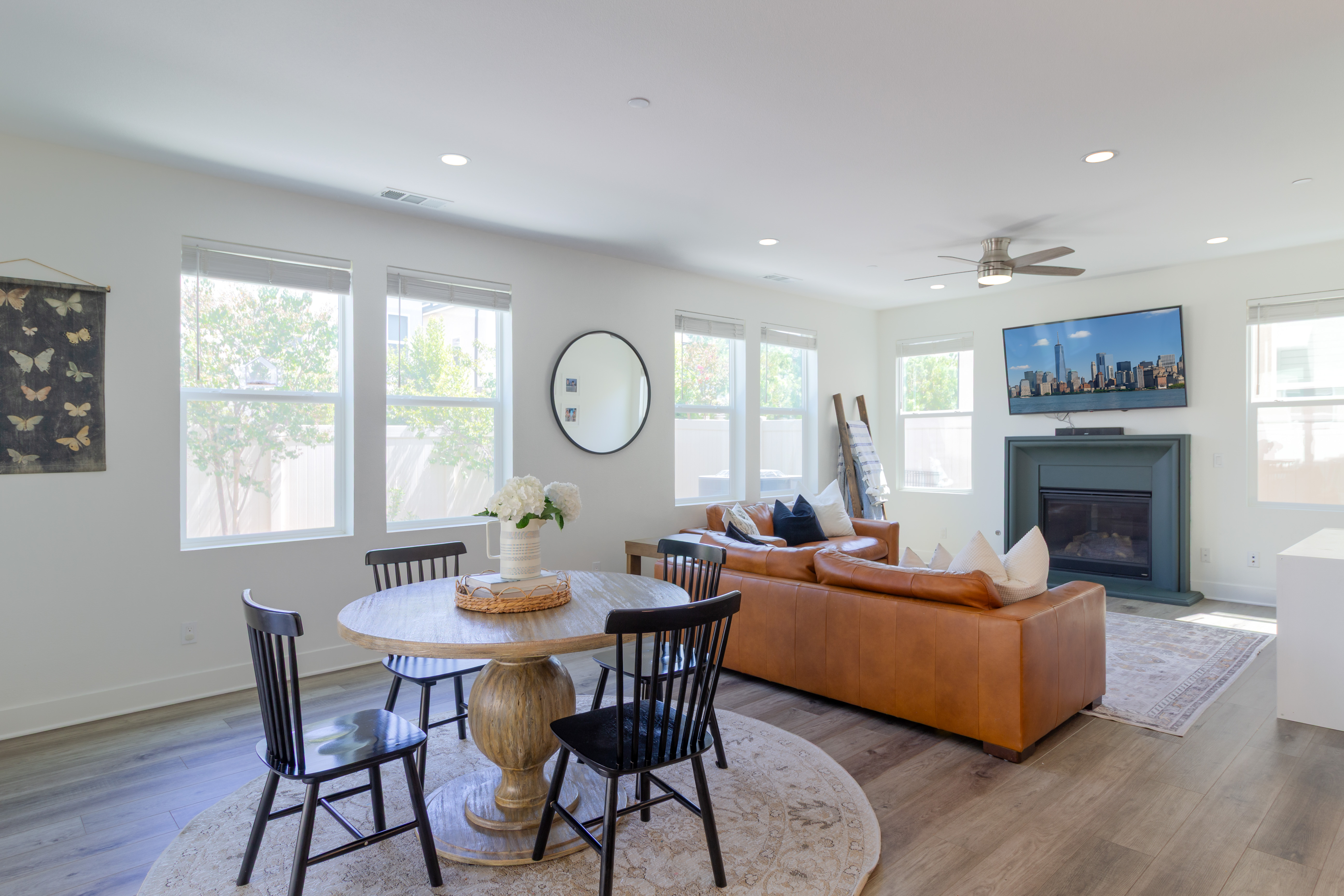 Corona, California, 92883, United States, 4 Bedrooms Bedrooms, ,3 BathroomsBathrooms,Residential,For Sale,1922003