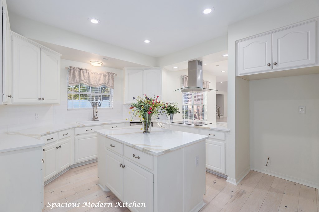 Lufkin, Texas, 75901, United States, 4 Bedrooms Bedrooms, ,5 BathroomsBathrooms,Residential,For Sale,1989881