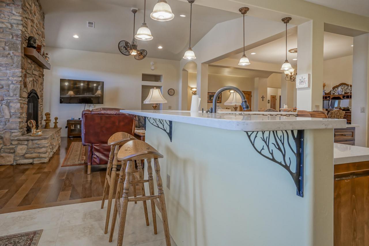 337 Scholle Road, Mountainair, New Mexico, 87036, United States, 3 Bedrooms Bedrooms, ,3 BathroomsBathrooms,Residential,For Sale,337 Scholle Road,1459491