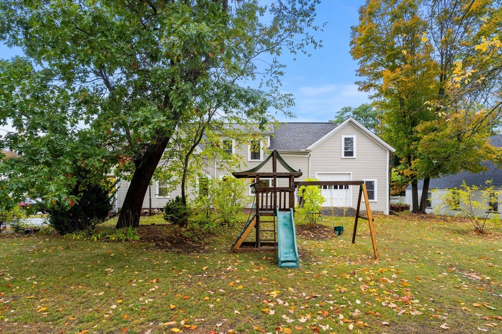 Merrimac, Massachusetts, 01860, United States, 4 Bedrooms Bedrooms, ,2 BathroomsBathrooms,Residential,For Sale,1988348