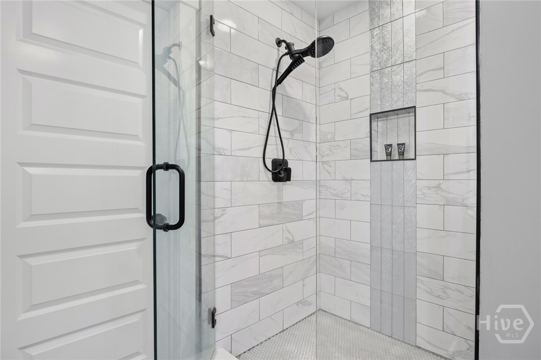 Savannah, Georgia, 31401, United States, 4 Bedrooms Bedrooms, ,3 BathroomsBathrooms,Residential,For Sale,1898819