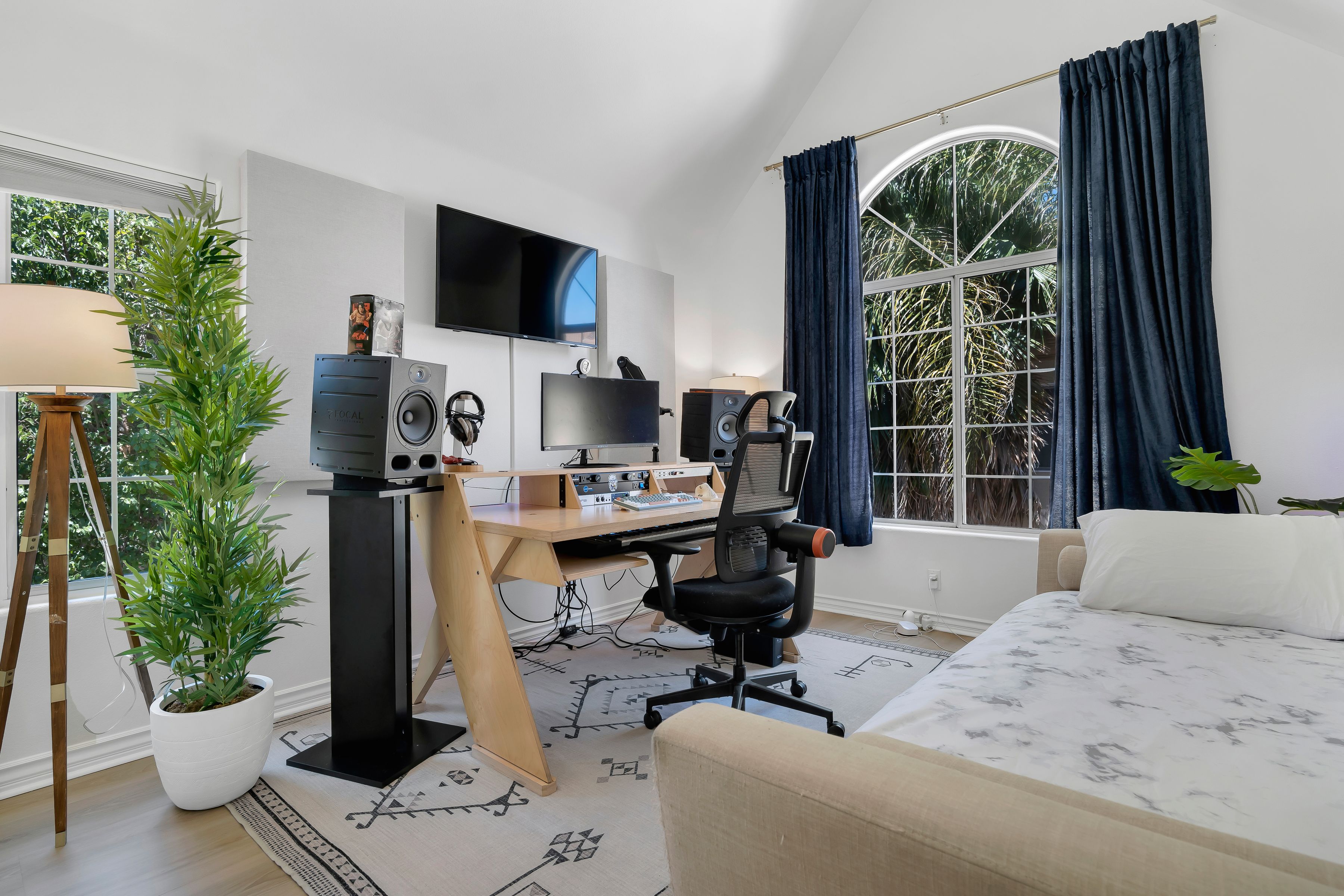  18316 Keswick Street, Reseda - 物件實景