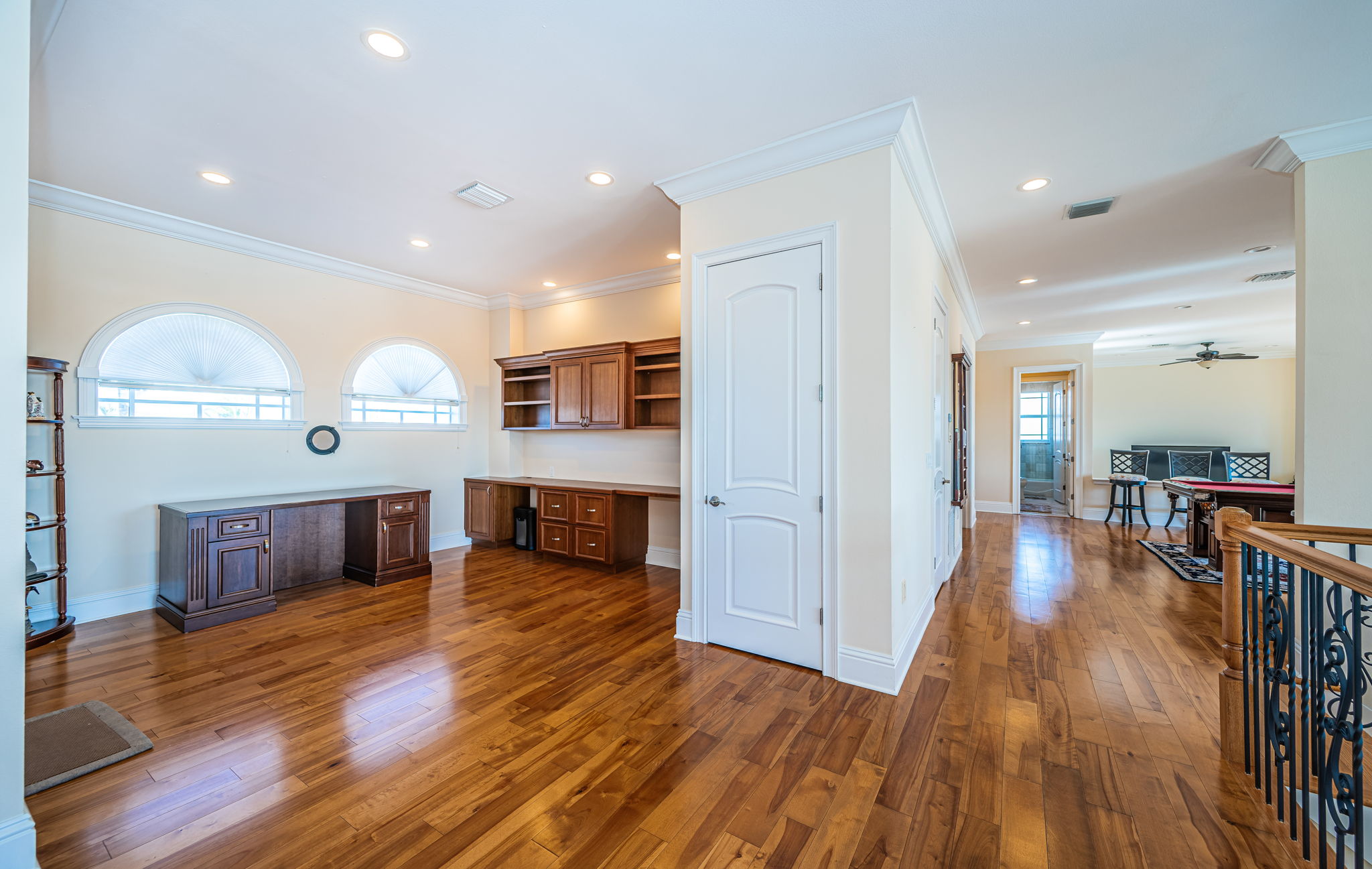 St Petersburg, Florida, 33707, United States, 5 Bedrooms Bedrooms, ,5 BathroomsBathrooms,Residential,For Sale,2006025