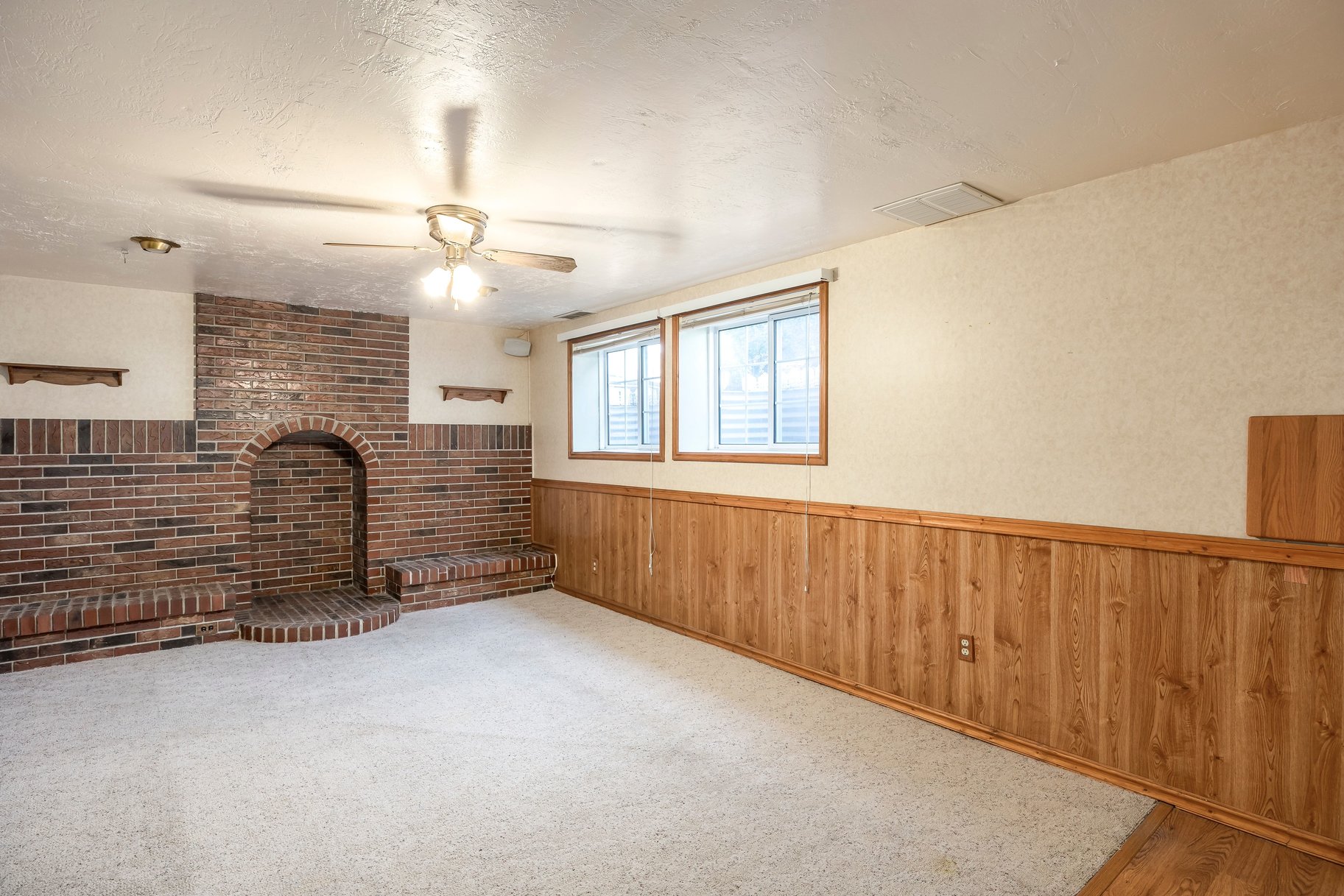  Darling Start Home in East Sandy - 物件實景